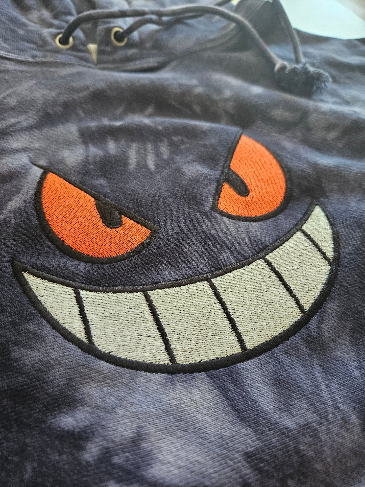 Sudadera con capucha tie-dye Demon Inside