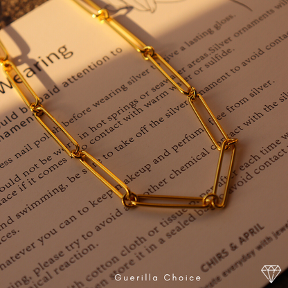 COLLAR DE CADENA CON DIJE DE ALISON