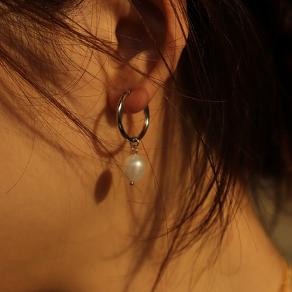 NICOLETTE PEARL EARRINGS