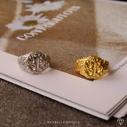 C'EST LA VIE CHARM RING