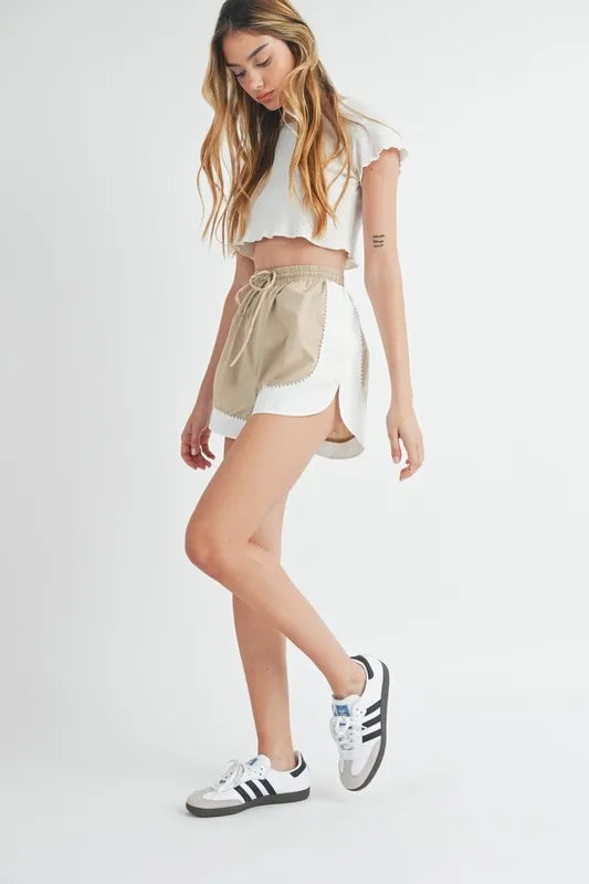 MABLE Drawstring Waist Contrast Trim Detail Shorts