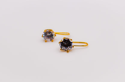 Elegant Golden Sparkle Drops – Luxurious Gold-Plated Earrings - Lolomo!