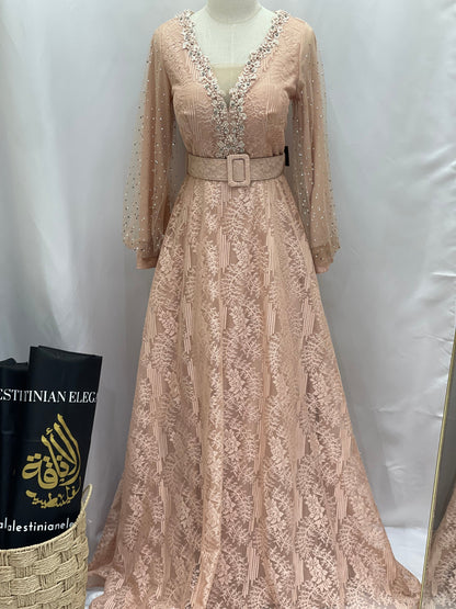 Elegant Lace Dress: Timeless Sophistication & Classic Beauty