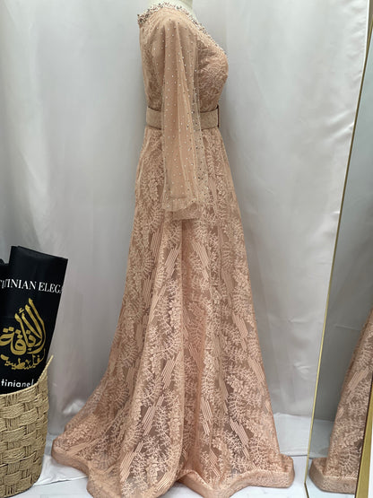 Elegant Lace Dress: Timeless Sophistication & Classic Beauty