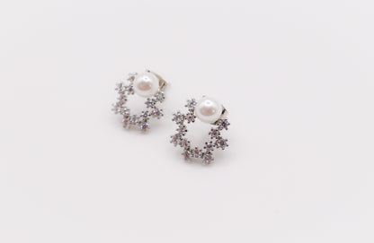 Pearlescent Elegance White Gold Earrings - Lolomo!