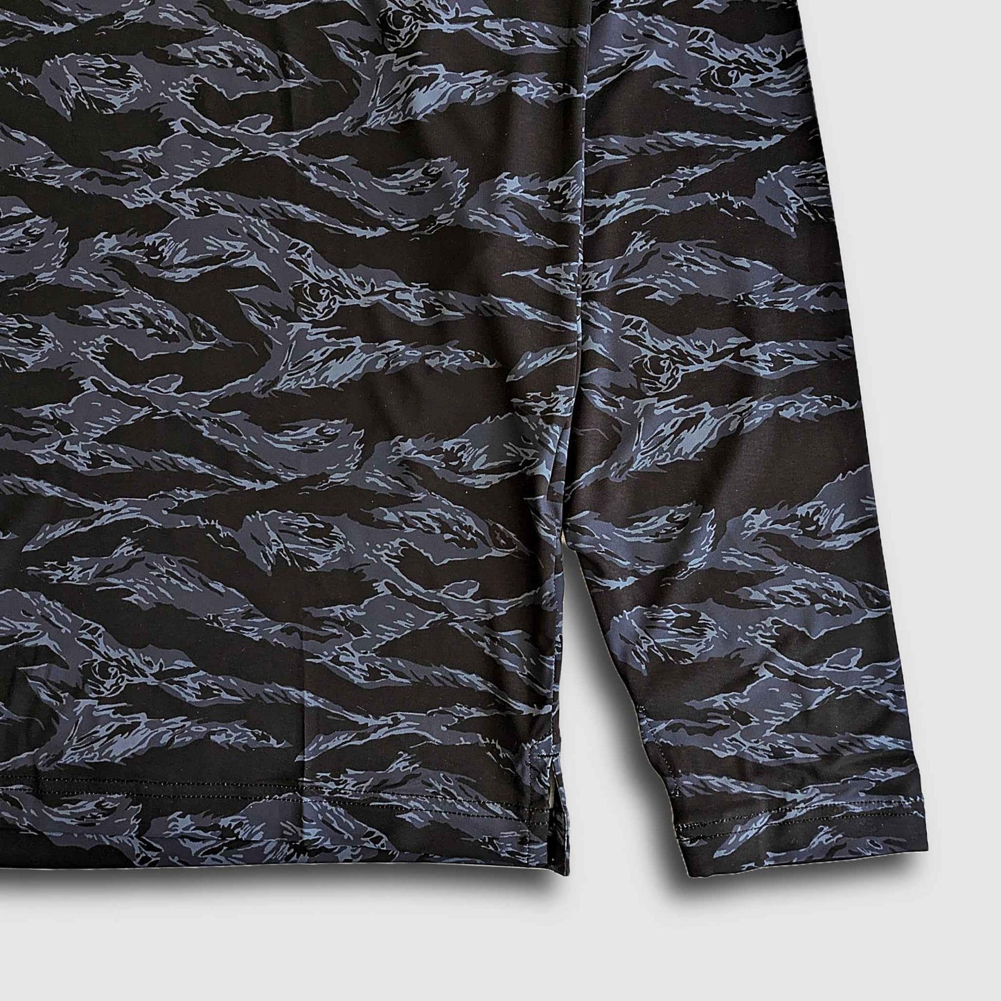 Carson Sun Hoodie - Black Tiger Camo