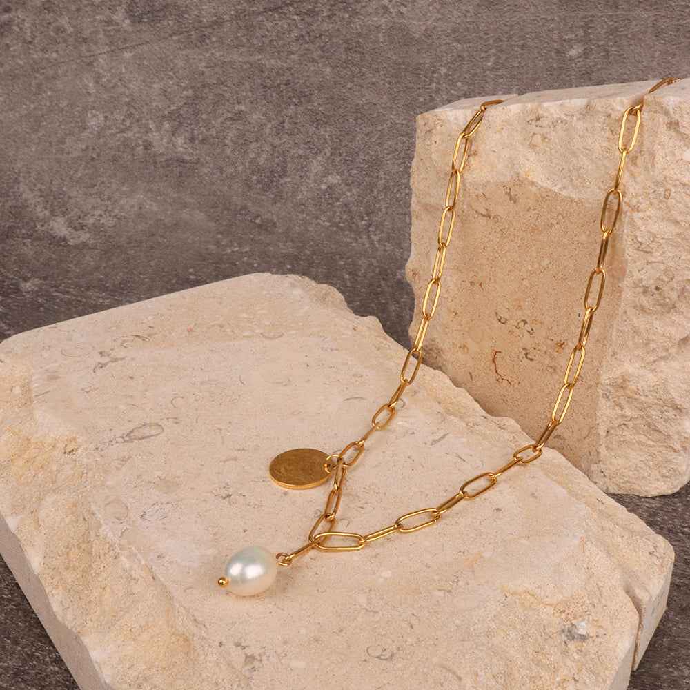 ARIANNE LABELE NECKLACE