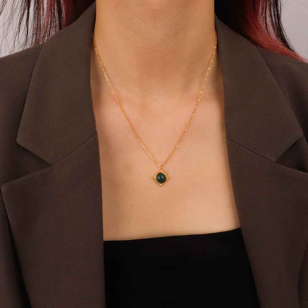 GREEN CAT EYE NECKLACE