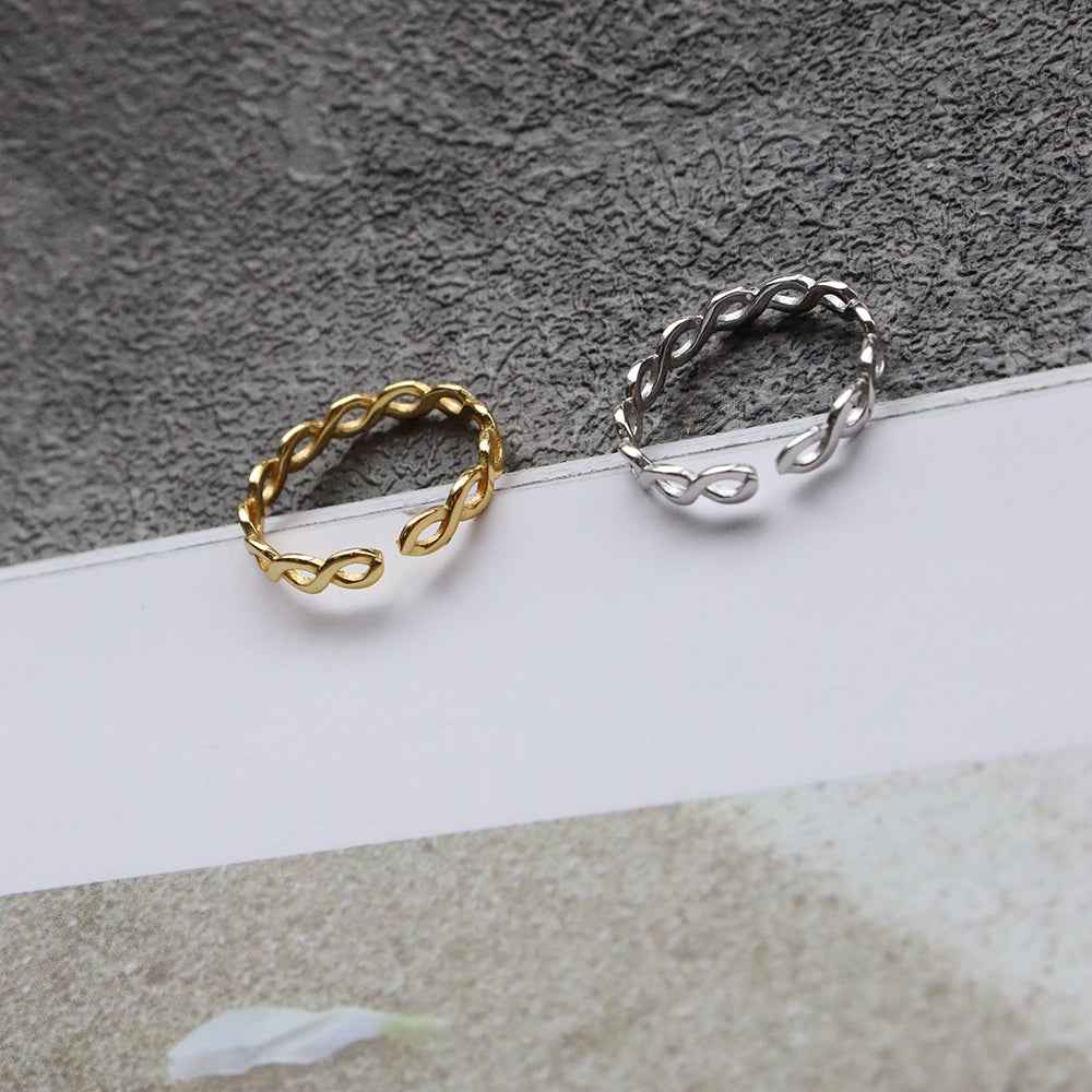LA DNA CHARM RING