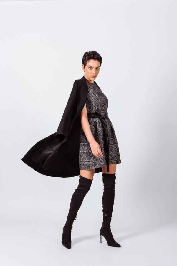 Worsted Flannel Long Trench Coat – Women’s Chic Outerwear