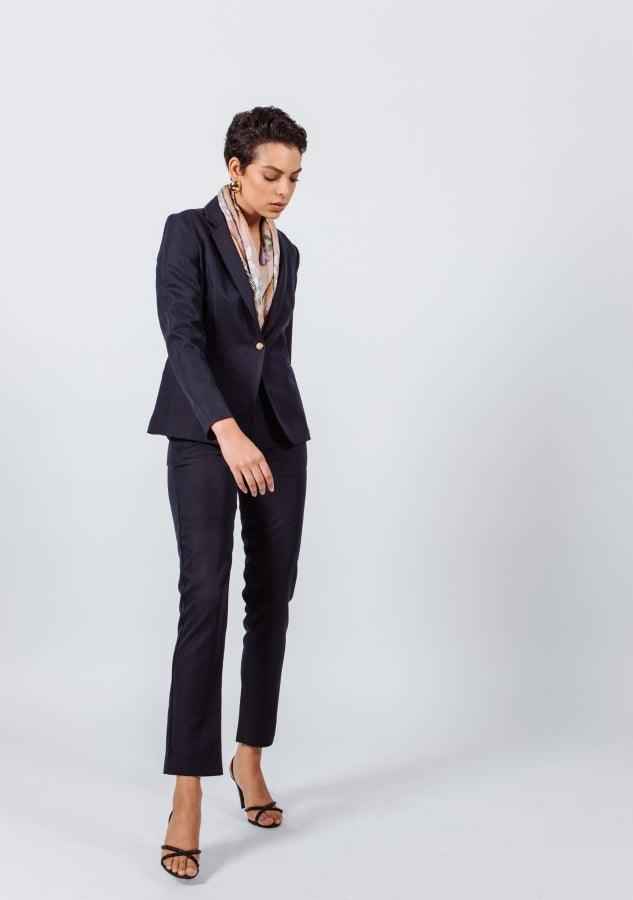 Tailoring Slim Pants in Navy Blue – Women’s Slim-Fit Trousers