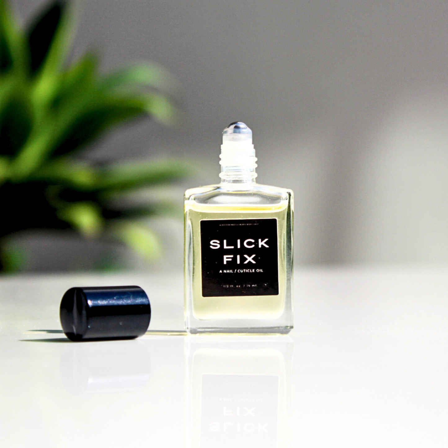 SLICK FIX, A NAIL / CUTICLE OIL - Lolomo!