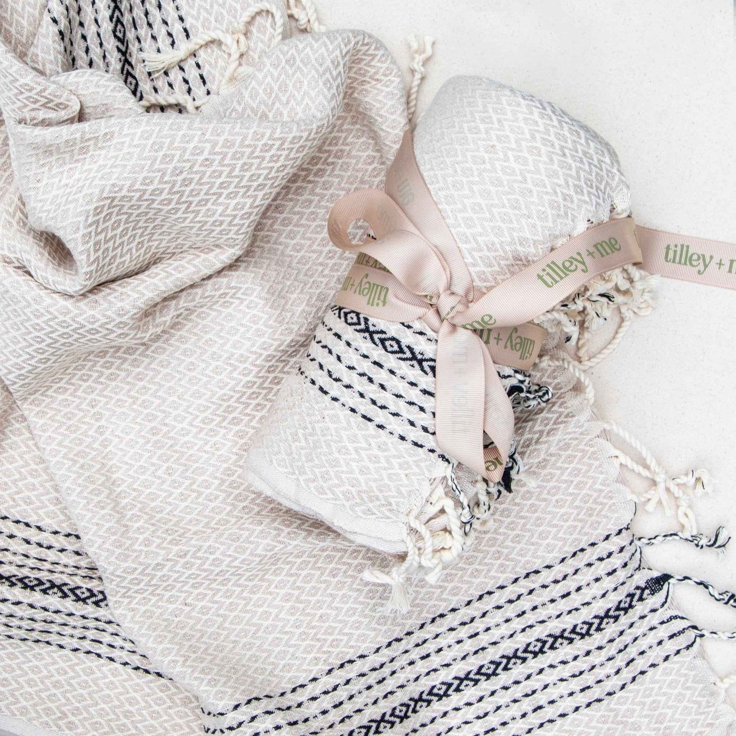 Turkish Towel – Lightweight, Quick-Drying & Handwoven Cotton