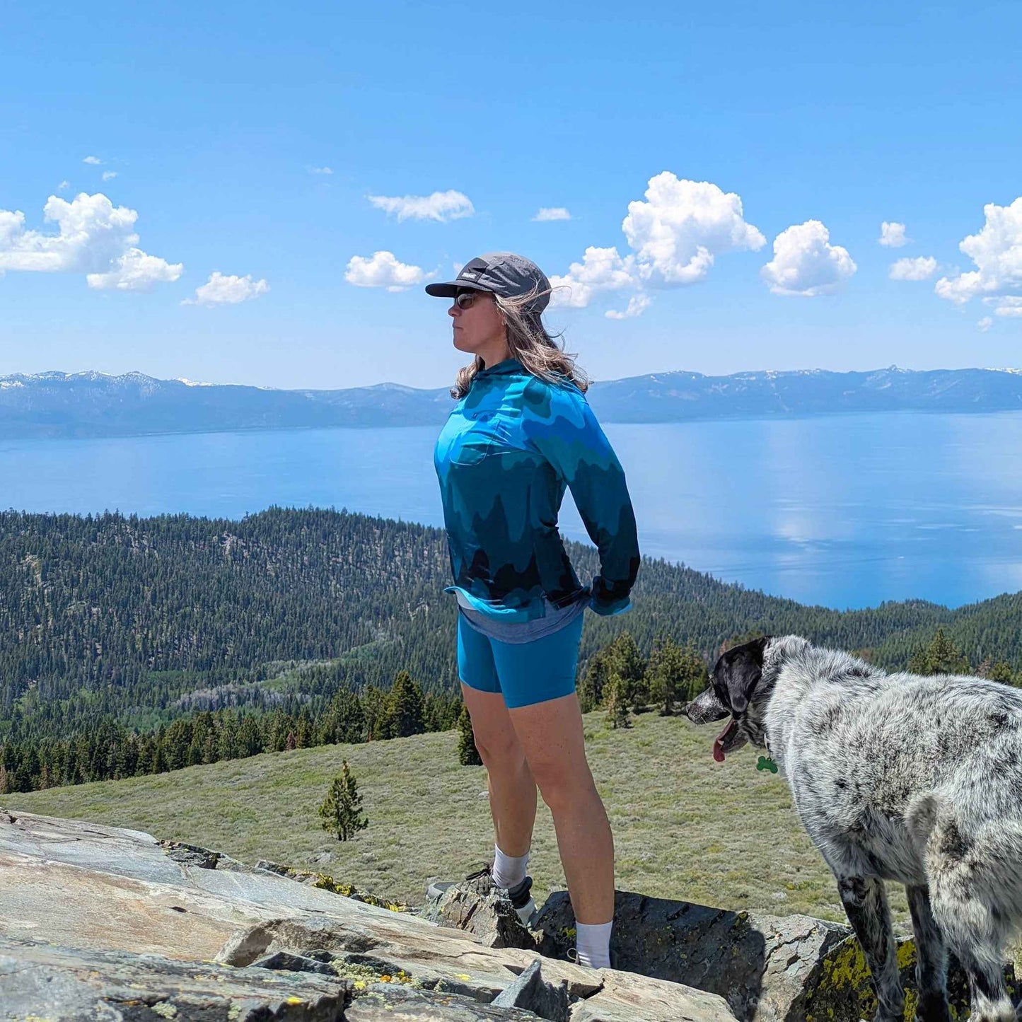 Women's Carson Sun Hoodie - Mountain Waves