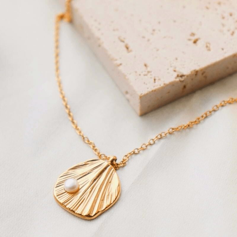 CAROLE LEMAIRE PEARL NECKLACE - Lolomo!