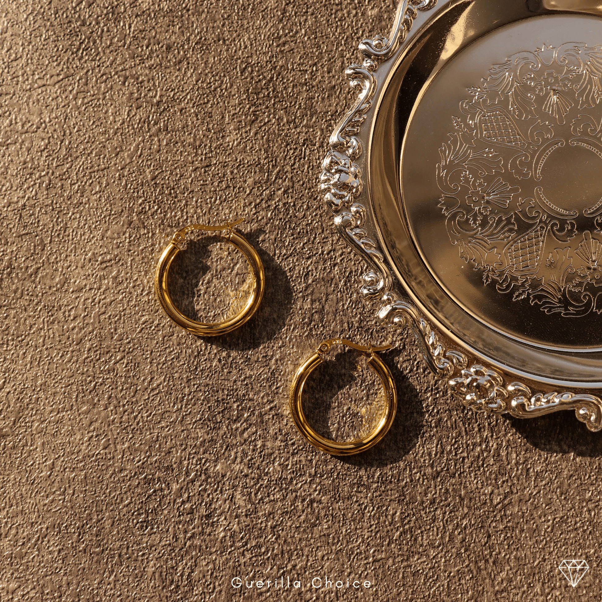 CLAIRE GOLD EARRINGS - Lolomo!