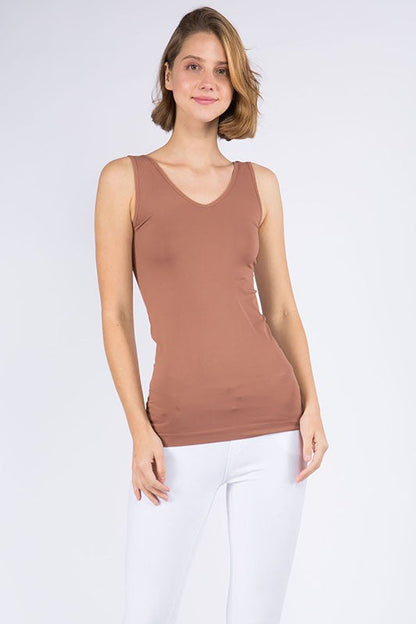 Yelete Reversible V or U Neckline Seamless Tank