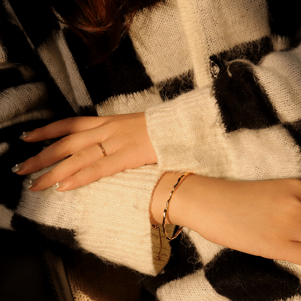 ÉLISE CHARM BRACELET - Lolomo!