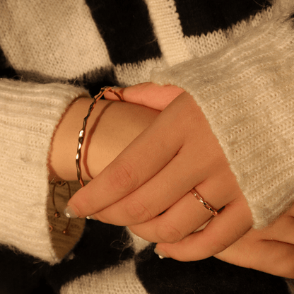 ÉLISE CHARM BRACELET - Lolomo!