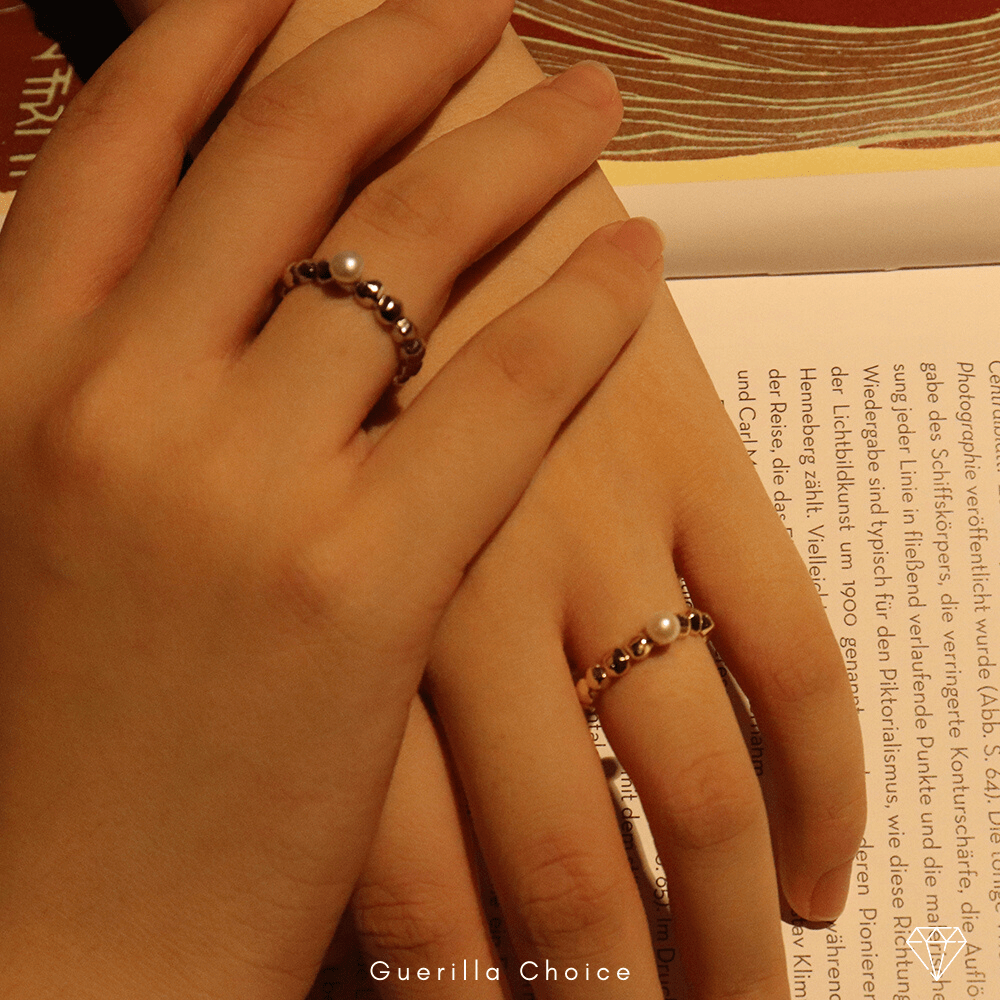 JASMINE PEARL CHARM RING - Lolomo!