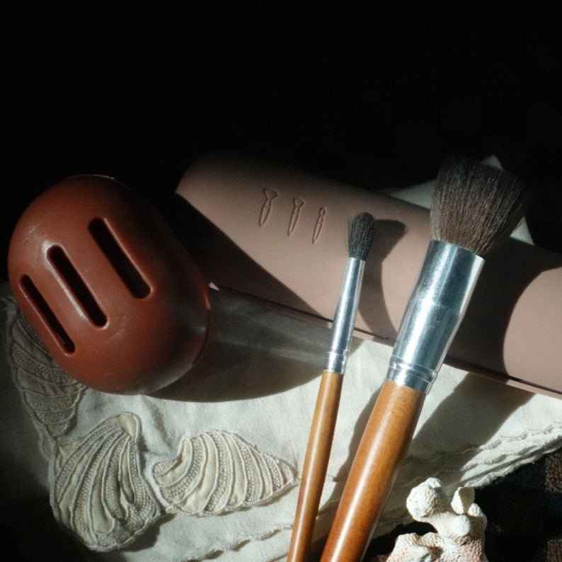 Waterproof Makeup Brush Case - Travel Storage