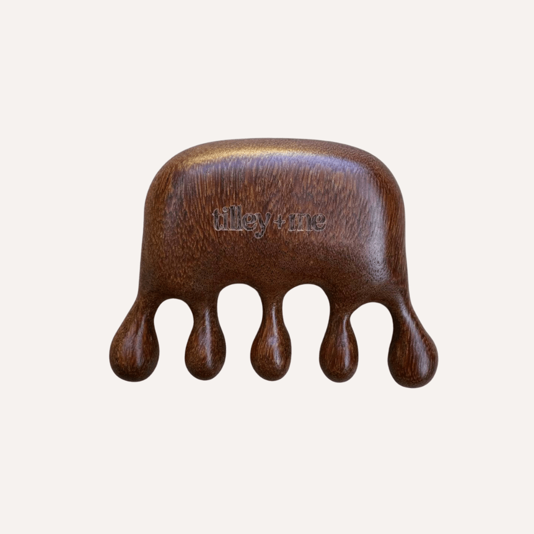 Sandalwood Pet Massage Tool – Relieves Shedding & Boosts Circulation - Lolomo!