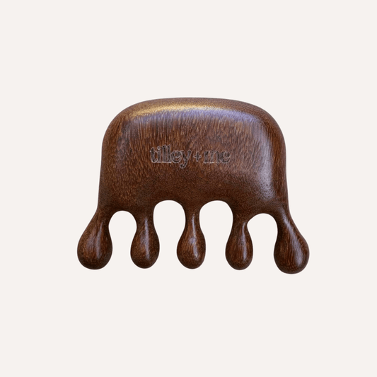 Sandalwood Pet Massage Tool – Relieves Shedding & Boosts Circulation - Lolomo!