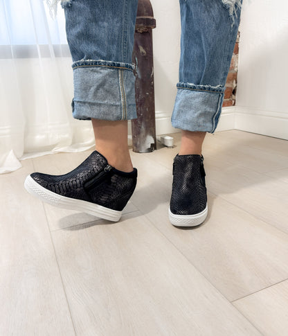 Timmibelle Wedge Sneaker in Black